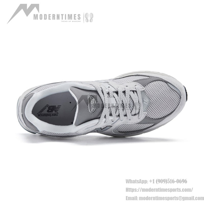 New Balance 2002R グレー クラシックランニングスニーカー ML2002R0 New Balance 2002R グレー クラシックランニングシューズ ML2002R0