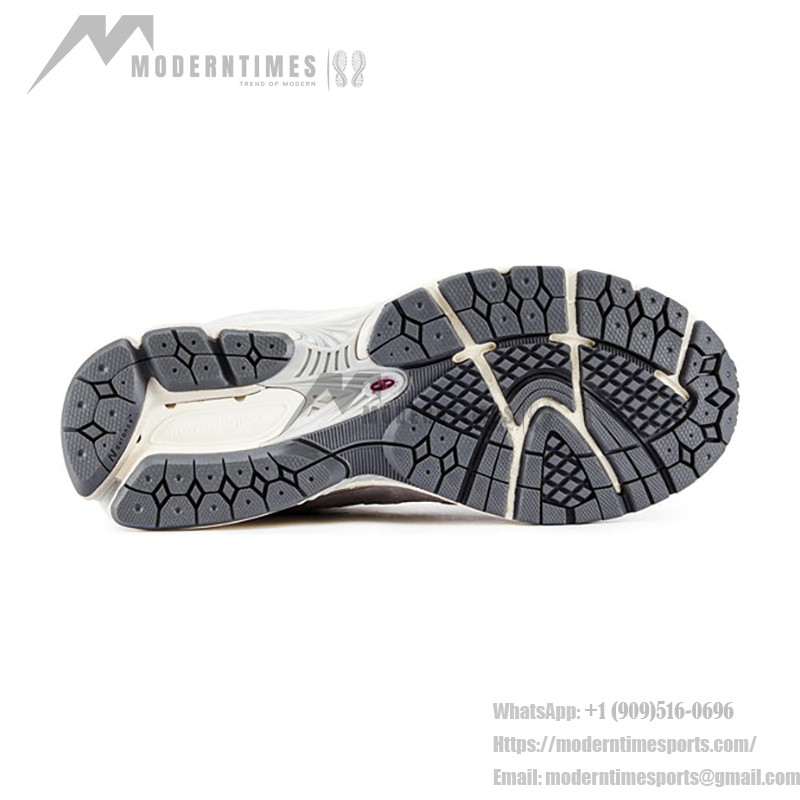 New Balance 2002R ルナニューイヤー コンクリートグレー クラシックランニングスニーカー M2002RLN New Balance 2002R ルナニューイヤー コンクリートグレー クラシックランニングシューズ M2002RLN