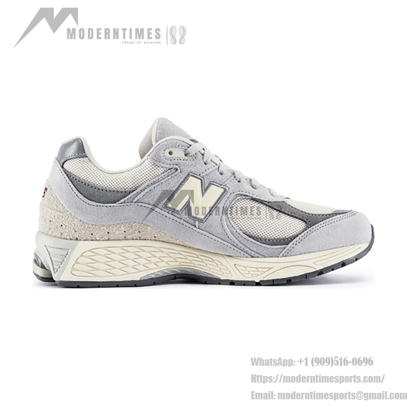 New Balance 2002R ルナニューイヤー コンクリートグレー クラシックランニングスニーカー M2002RLN New Balance 2002R ルナニューイヤー コンクリートグレー クラシックランニングシューズ M2002RLN