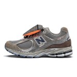 New Balance 2002R ポーチキャッスルグレー クラシックランニングスニーカー M2002RVA New Balance 2002R ポーチキャッスルグレー クラシックランニングシューズ M2002RVA