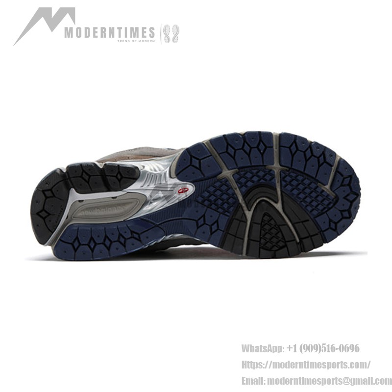 New Balance 2002R ポーチキャッスルグレー クラシックランニングスニーカー M2002RVA New Balance 2002R ポーチキャッスルグレー クラシックランニングシューズ M2002RVA