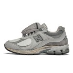 New Balance 2002R ポーチサマーフォググレー クラシックランニングスニーカー M2002RVC New Balance 2002R ポーチサマーフォググレー クラシックランニングシューズ M2002RVC