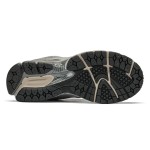 New Balance 2002R ポーチサマーフォググレー クラシックランニングスニーカー M2002RVC New Balance 2002R ポーチサマーフォググレー クラシックランニングシューズ M2002RVC