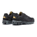 New Balance 2002R Protection Pack Phantom M2002RDB – スタイリッシュで快適なスニーカー New Balance 2002R Protection Pack Phantom M2002RDB スニーカー – スエードとメッシュデザイン