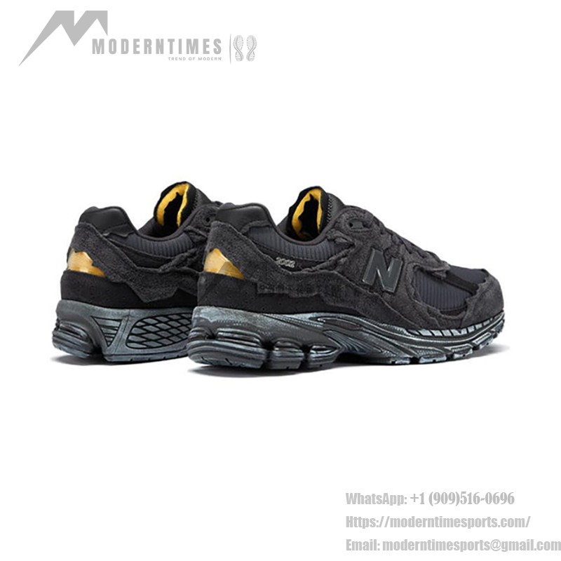 New Balance 2002R Protection Pack Phantom M2002RDB – スタイリッシュで快適なスニーカー New Balance 2002R Protection Pack Phantom M2002RDB スニーカー – スエードとメッシュデザイン