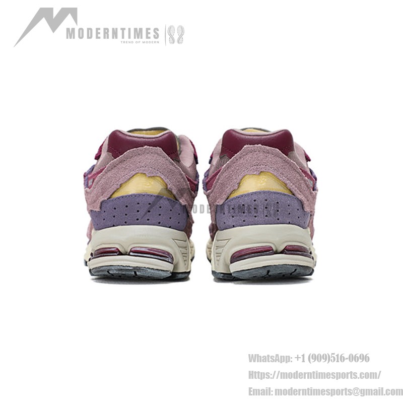 New Balance 2002R Protection Pack Pink M2002RDH – Stylish and Comfortable Sneakers New Balance 2002R Protection Pack Pink M2002RDH Sneaker – Suede and Mesh Design
