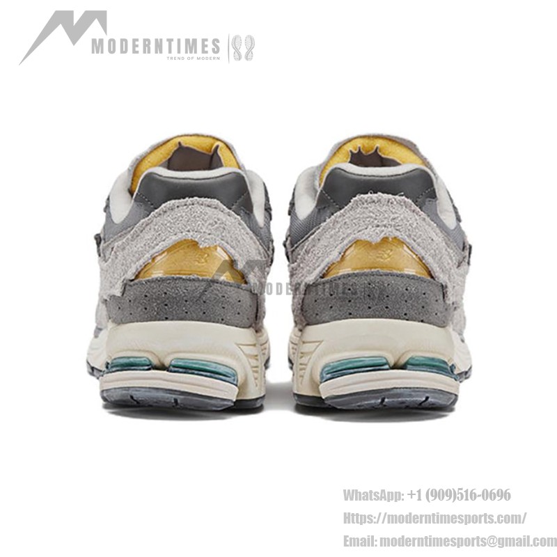 New Balance 2002R Protection Pack Rain Cloud M2002RDA – Stylish and Comfortable Sneakers New Balance 2002R Protection Pack Rain Cloud M2002RDA Sneaker – Suede and Mesh Design