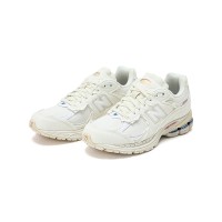 New Balance 2002R Protection Pack Sea Salt M2002RDC – 究極の快適さとスタイルを提供するプレミアムスエード＆メッシュスニーカー