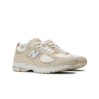 New Balance 2002R Sandstone M2002RSC – 究極の快適さとスタイルを提供するプレミアムスエード＆メッシュスニーカー