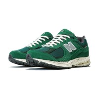 New Balance 2002R Suede Pack Forest Green M2002RHB – 究極の快適さとスタイルを提供するプレミアムスエード＆メッシュスニーカー
