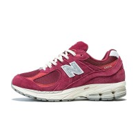 New Balance 2002R Suede Pack Garnet Deep Earth Red M2002RHA – 究極の快適さとスタイルを提供するプレミアムスエード＆メッシュスニーカー