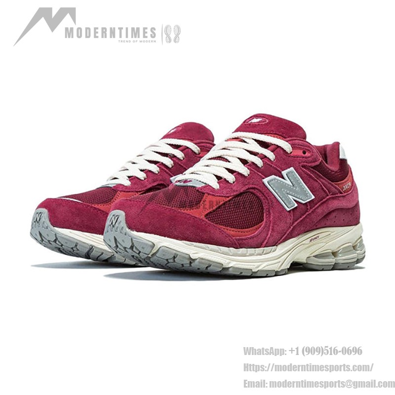 New Balance 2002R Suede Pack Garnet Deep Earth Red M2002RHA – スタイリッシュで快適なスニーカー New Balance 2002R Suede Pack Garnet Deep Earth Red M2002RHA スニーカー – スエードとメッシュデザイン