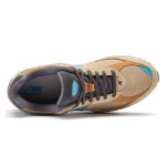 New Balance 2002R x J.Crew Incense M2002RWA – スタイリッシュで快適なスニーカー New Balance 2002R x J.Crew Incense M2002RWA スニーカー – スエードとメッシュデザイン