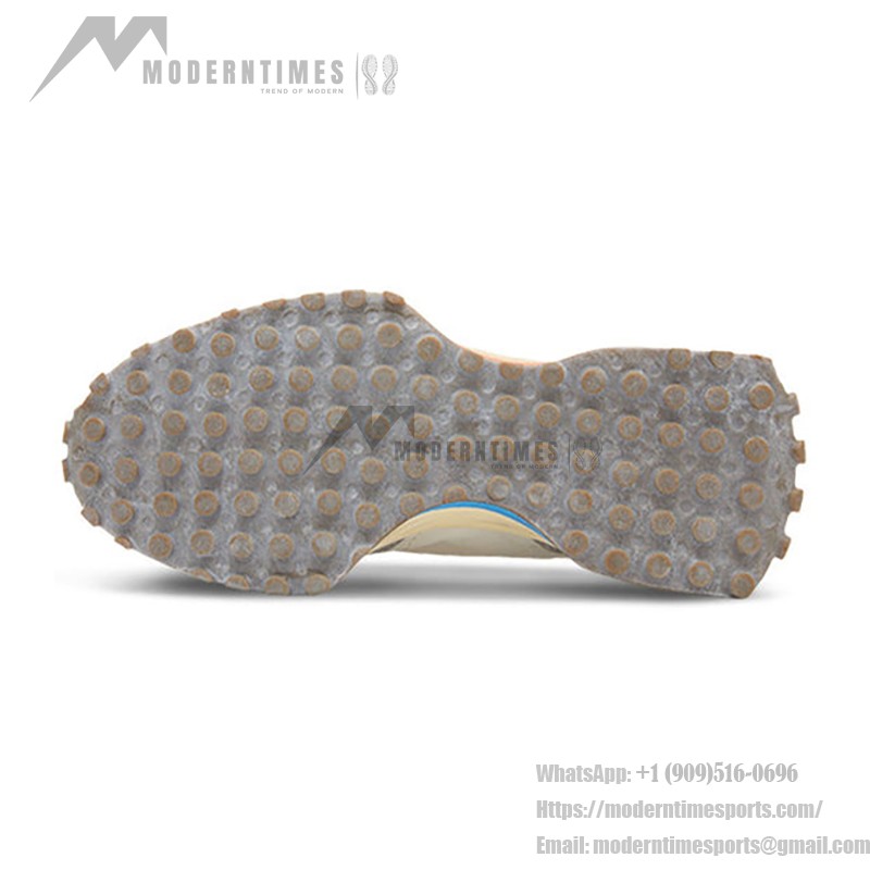 New Balance 327 MS327RG ホワイト グレー レトロランニングシューズ オレンジのアクセント付き New Balance 327 MS327RG ホワイト グレー レトロランニングシューズ
