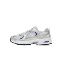 New Balance 530 MR530BS ライトグレー シルバーブルー レトロランニングシューズ | スタイルと快適さの完璧な融合
