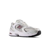New Balance 530 MR530GS メタリックバーガンディ レトロランニングシューズ | 洗練されたスタイルと快適さ