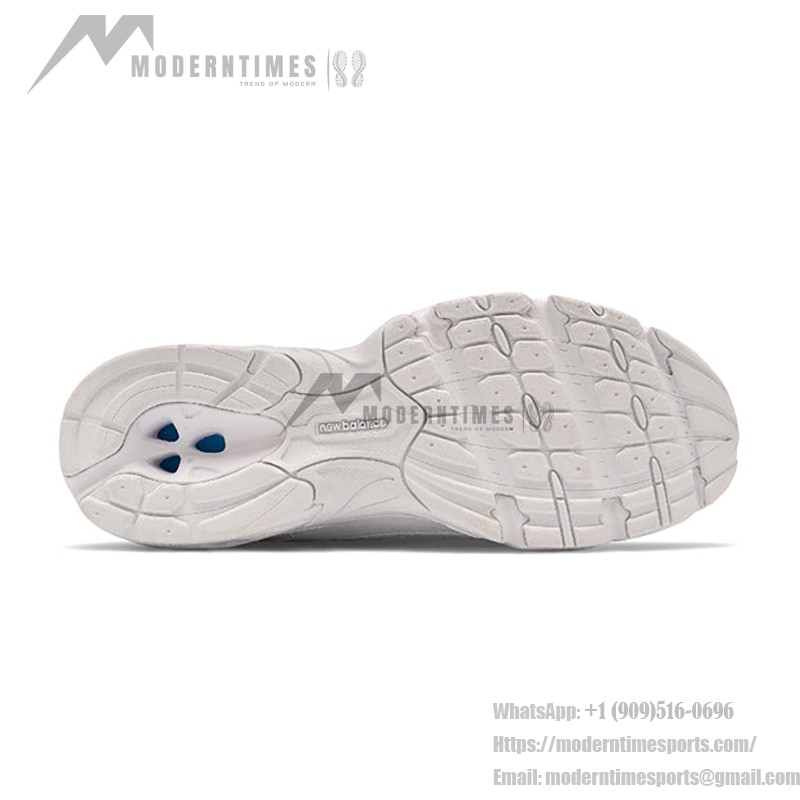 New Balance 530 MR530FW1 レトロホワイト シルバースニーカー New Balance 530 MR530FW1 レトロホワイト シルバー ランニングシューズ 通気性メッシュとABZORBクッション付き