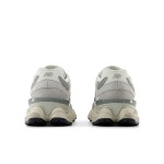 New Balance 9060 U9060EEE「グレーホワイト」- 通気性抜群のダッドスニーカー New Balance 9060 U9060EEE「グレーホワイト」- スタイリッシュなレトロランニングシューズ