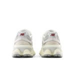 New Balance 9060 U9060LNY「ルナーニューイヤー」- 通気性抜群のダッドスニーカー New Balance 9060 U9060LNY「ルナーニューイヤー」- 限定版レトロランニングシューズ
