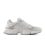 New Balance 9060 U9060ZGA「レインクラウド クオーリーブルー」- 通気性抜群のダッドスニーカー New Balance 9060 U9060ZGA「レインクラウド クオーリーブルー」- エレガントなレトロランニングシューズ