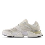 New Balance 9060 U9060WHT「シーソルト ムーンビーム」- 通気性抜群のダッドスニーカー New Balance 9060 U9060WHT「シーソルト ムーンビーム」- 洗練されたレトロランニングシューズ