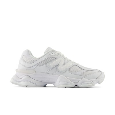 New Balance 9060「Triple White」U9060NRJ レトロランニングシューズ – ミニマル & スタイリッシュなダッドスニーカー