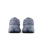 New Balance 9060「Washed Blue」U9060IB – ヴィンテージ風ダッドスニーカー New Balance 9060「Washed Blue」U9060IB レトロランニングシューズ – スタイリッシュ & 快適