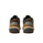 New Balance 990V6 x Carhartt WIP Khaki M990CH6 – Comfortable and Stylish Suede Mesh Sneakers New Balance 990V6 x Carhartt WIP Khaki M990CH6 Sneaker – Premium Suede Mesh Construction in Khaki