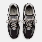 New Balance 991v2 U991BK2 – Premium Black and Grey Suede Sneakers for Everyday Comfort New Balance 991v2 Made in UK Black Grey U991BK2 – Premium Suede & Mesh Sneakers for Comfort and Style