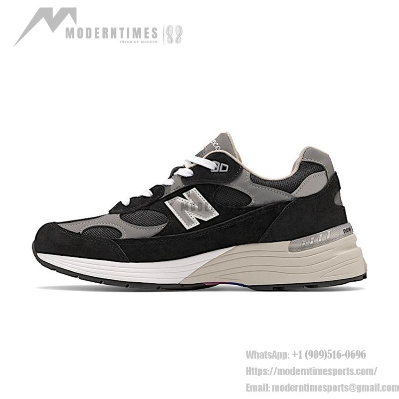 New Balance 992 M992EB – 快適さと耐久性のためのブラックスエードスニーカー New Balance 992 Made in USA M992EB – プレミアムブラックスエード&メッシュスニーカーで快適さ