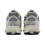 New Balance 992 M992GR – 快適さと耐久性のためのグレーのスエードスニーカー New Balance 992 Made in USA M992GR – プレミアムグレーのスエード&メッシュスニーカーで快適さ