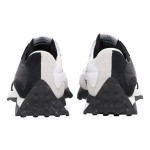 New Balance 327 Foot Locker x 327 Collective Black MS327BW1 レトロ スニーカー New Balance 327 Foot Locker x 327 Collective Black MS327BW1 Retro Sneakers メンズ・レディース用