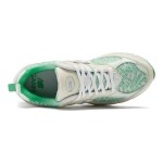 New Balance GANNI x 2002R Turtledove M2002RGC – スタイリッシュで快適なスニーカー New Balance GANNI x 2002R Turtledove M2002RGC スニーカー – スエードとメッシュデザイン
