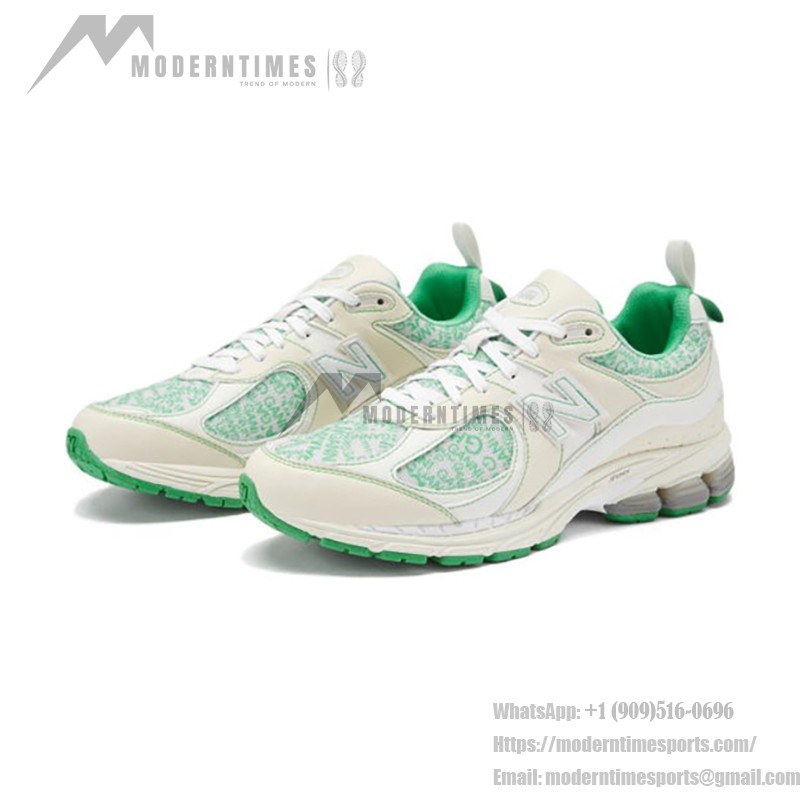 New Balance GANNI x 2002R Turtledove M2002RGC – スタイリッシュで快適なスニーカー New Balance GANNI x 2002R Turtledove M2002RGC スニーカー – スエードとメッシュデザイン
