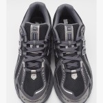 New Balance 1906R ブラックシルバー スニーカー – クラシック & 通気性抜群 New Balance 1906R ブラックシルバー レトロ ランニングシューズ - M1906RES