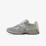 New Balance 1906R Team Away Grey ハイエンドファッションスニーカー New Balance 1906R M1906NB Team Away Grey – スタイリッシュで快適なレトロスニーカー