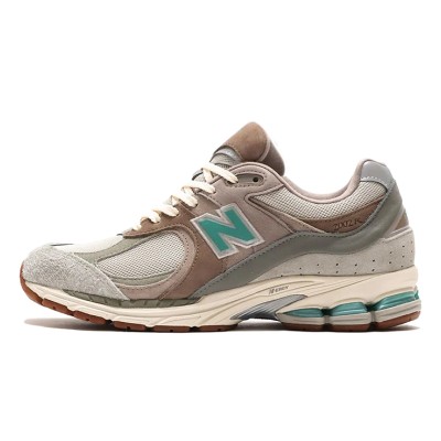 New Balance Atmos x 2002R Oasis M2002RAM – 究極の快適さとスタイルを提供するプレミアムスエード＆メッシュスニーカー