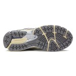 New Balance thisisneverthat x 1906R 限定ストリートウェアスニーカー New Balance thisisneverthat x 1906R Downtown Run レトロスニーカー – スタイリッシュで快適