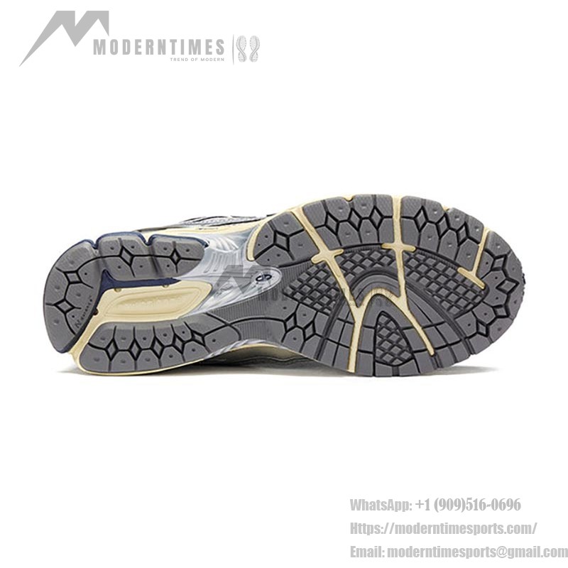 New Balance thisisneverthat x 1906R 限定ストリートウェアスニーカー New Balance thisisneverthat x 1906R Downtown Run レトロスニーカー – スタイリッシュで快適