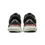 New Balance x A Bathing Ape 2002R 'Apes Together Strong' Black Camo M2002RBF – スタイリッシュなスエード&メッシュスニーカー New Balance x A Bathing Ape 2002R 'Apes Together Strong' Black Camo M2002RBF スニーカー – カモスエードとメッシュデザイン