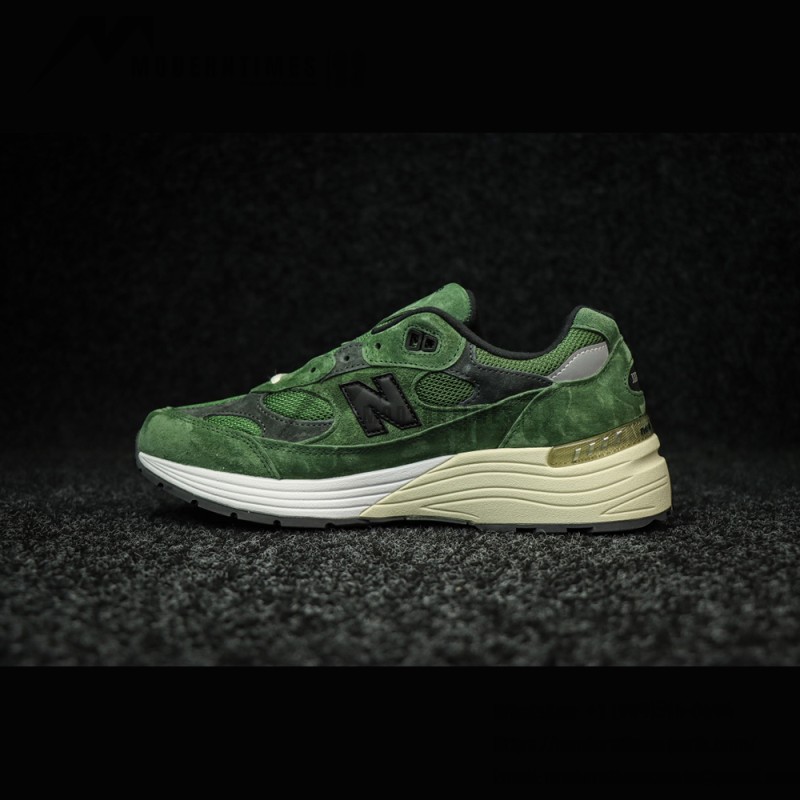 New Balance M992JJ x JJJJound Mossy Green – Exclusive Unisex Sneakers New Balance M992JJ x JJJJound Mossy Green Sneakers Front View – NB992 Collaboration
