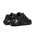 ナイキ × ドレイク Hot Step Air Terra Nocta トリプルブラック DH4692-001 ナイキ × ドレイク Hot Step Air Terra Nocta トリプルブラック DH4692-001 スニーカー 正面ビュー