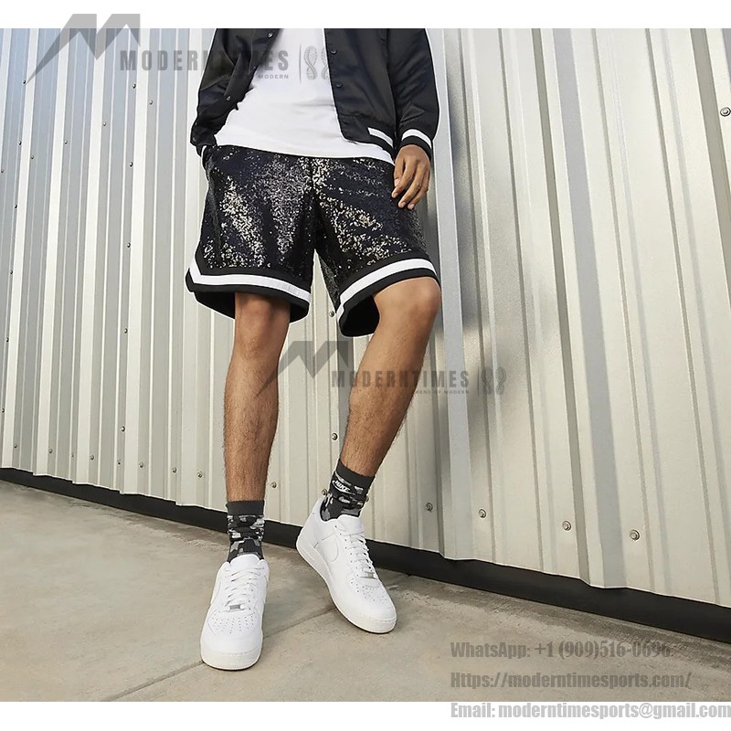 Nike Air Force 1 Low 'トリプル ホワイト' - アイコニックな白いスニーカー Nike Air Force 1 Low 'トリプル ホワイト' - ミニマルな印象の白いクラシック スニーカー