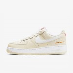 Nike Air Force 1 '07 LV8 "Popcorn" CW2919-100 Nike Air Force 1 '07 LV8 "Popcorn" CW2919-100 - 赤いアクセントが映えるクリームレザースニーカー