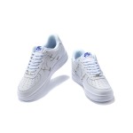 ナイキ エア フォース 1 LX "White Stitch" CT1990-100 - スタイリッシュなホワイトスニーカー ナイキ エア フォース 1 LX "White Stitch" CT1990-100 ステッチデザインが特徴のホワイトスニーカー
