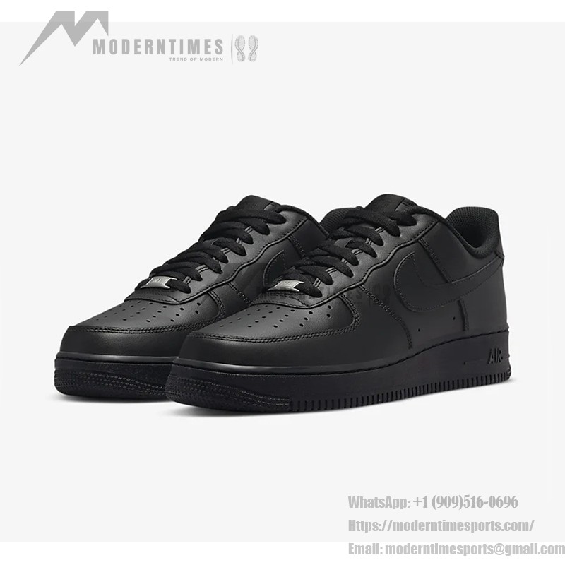 Nike Air Force 1 Low 'トリプル ブラック' - スタイリッシュなオールブラック Nike Air Force 1 Low 'トリプル ブラック' - ミニマルなデザインのオールブラック スニーカー