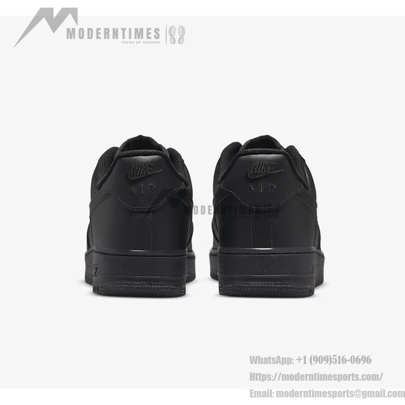 Nike Air Force 1 Low 'トリプル ブラック' - スタイリッシュなオールブラック Nike Air Force 1 Low 'トリプル ブラック' - ミニマルなデザインのオールブラック スニーカー