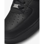 Nike Air Force 1 Low 'トリプル ブラック' - スタイリッシュなオールブラック Nike Air Force 1 Low 'トリプル ブラック' - ミニマルなデザインのオールブラック スニーカー