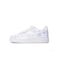 ナイキ エア フォース 1 ロー "Blue Floral" CW2288-111 ホワイトスニーカー | 優雅なフローラルデザイン