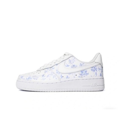 ナイキ エア フォース 1 ロー "Blue Floral" CW2288-111 ホワイトスニーカー | 優雅なフローラルデザイン